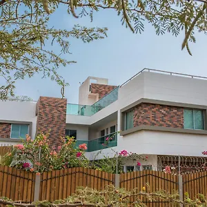 Donama Hotel